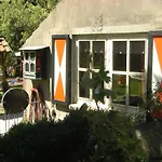 Cozy In With Garden Holiday home