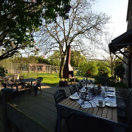 Cozy In With Garden Holiday home