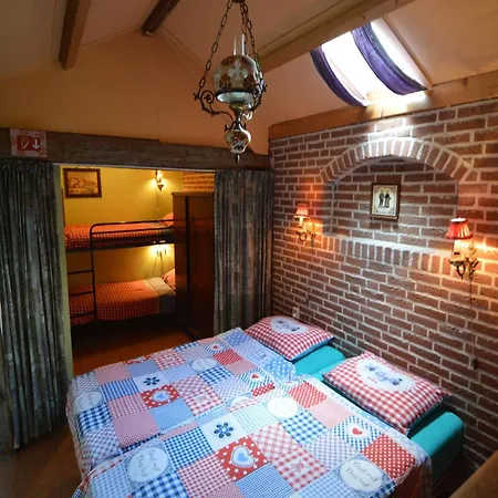 Cozy In With Garden Holiday home