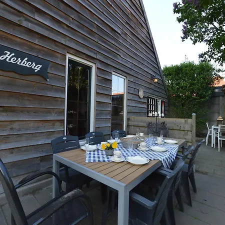 Holiday home Cozy In With Garden *