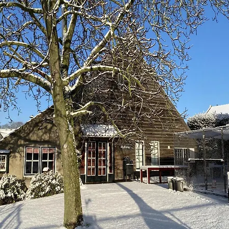 Dom wakacyjny Cozy In With Garden Bergen op Zoom