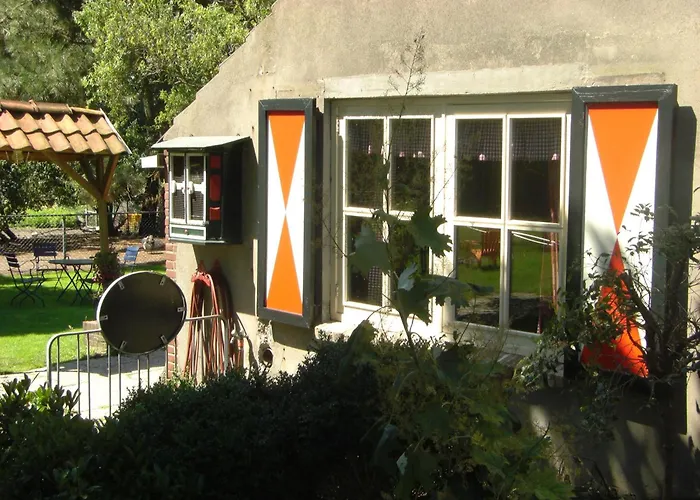 Cozy In With Garden Semesterbostad