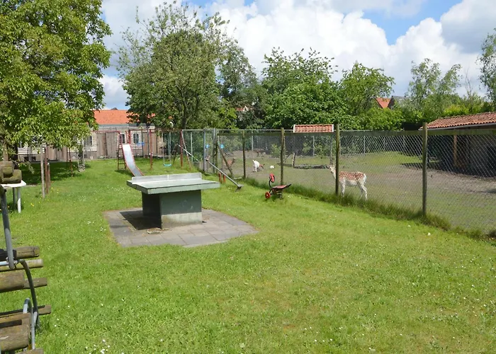 Dom wakacyjny Cozy In With Garden Bergen op Zoom